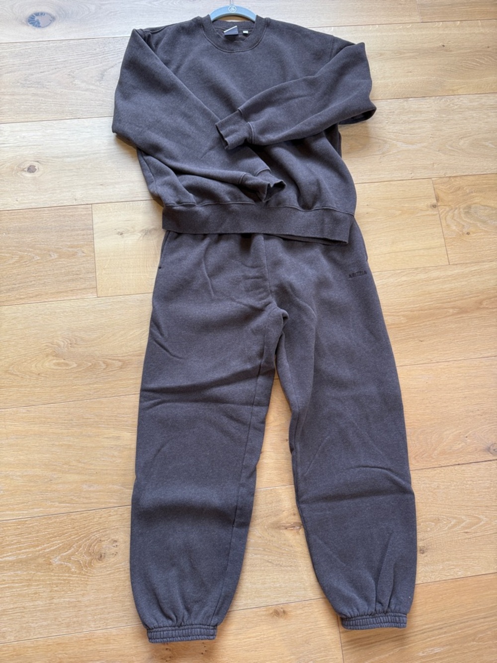 Aritzia Cool Heathered Brown Joggers and Sweatshirt Set